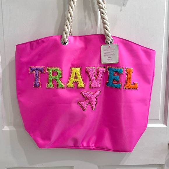 🦋Gloss & Glo Travel Hot Pink tote (Nylon) bag with patches - Picture 6 of 6